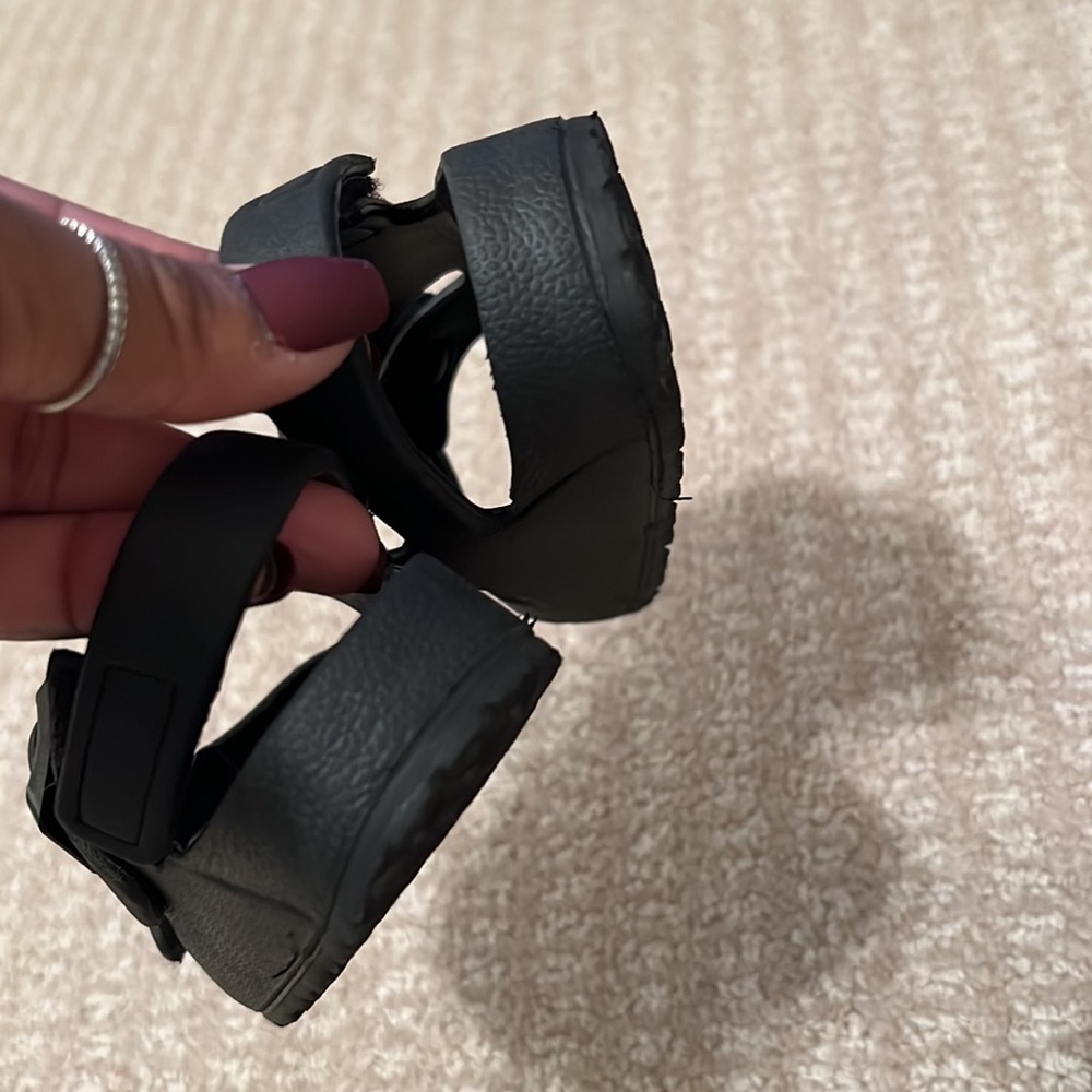Kid Sandals - Picture 5 of 7